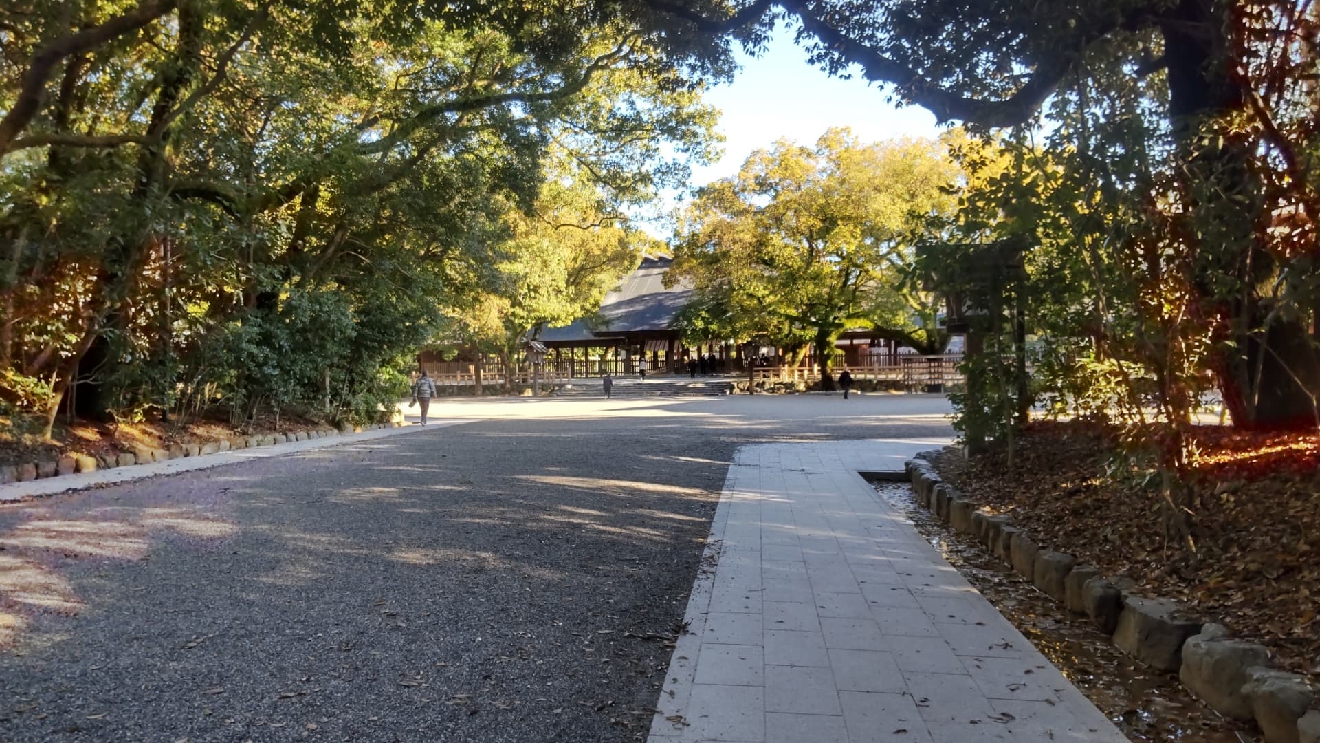 熱田神宮境内